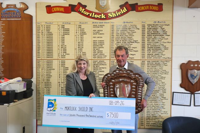 Picture: Mayor Diana presenting a grant cheque to Mortlock Shield Executive Committee Chairperson, Greg Fitzgerald